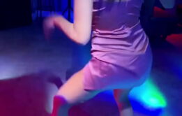 Traição no Quartinho Fodendo com o Cunhado no Meio da Festa