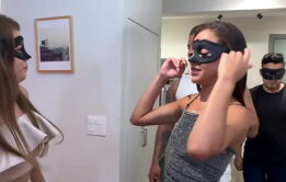 Troca de casal entre amigos após a balada